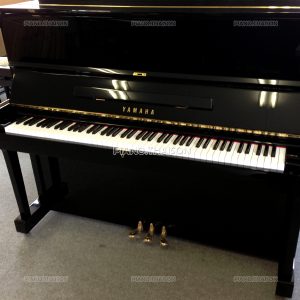 Đàn Piano Cơ Cao Cấp Yamaha U1E